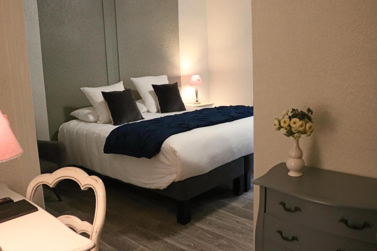 Logis Hotel Restaurant La Brasserie Treignac Dış mekan fotoğraf