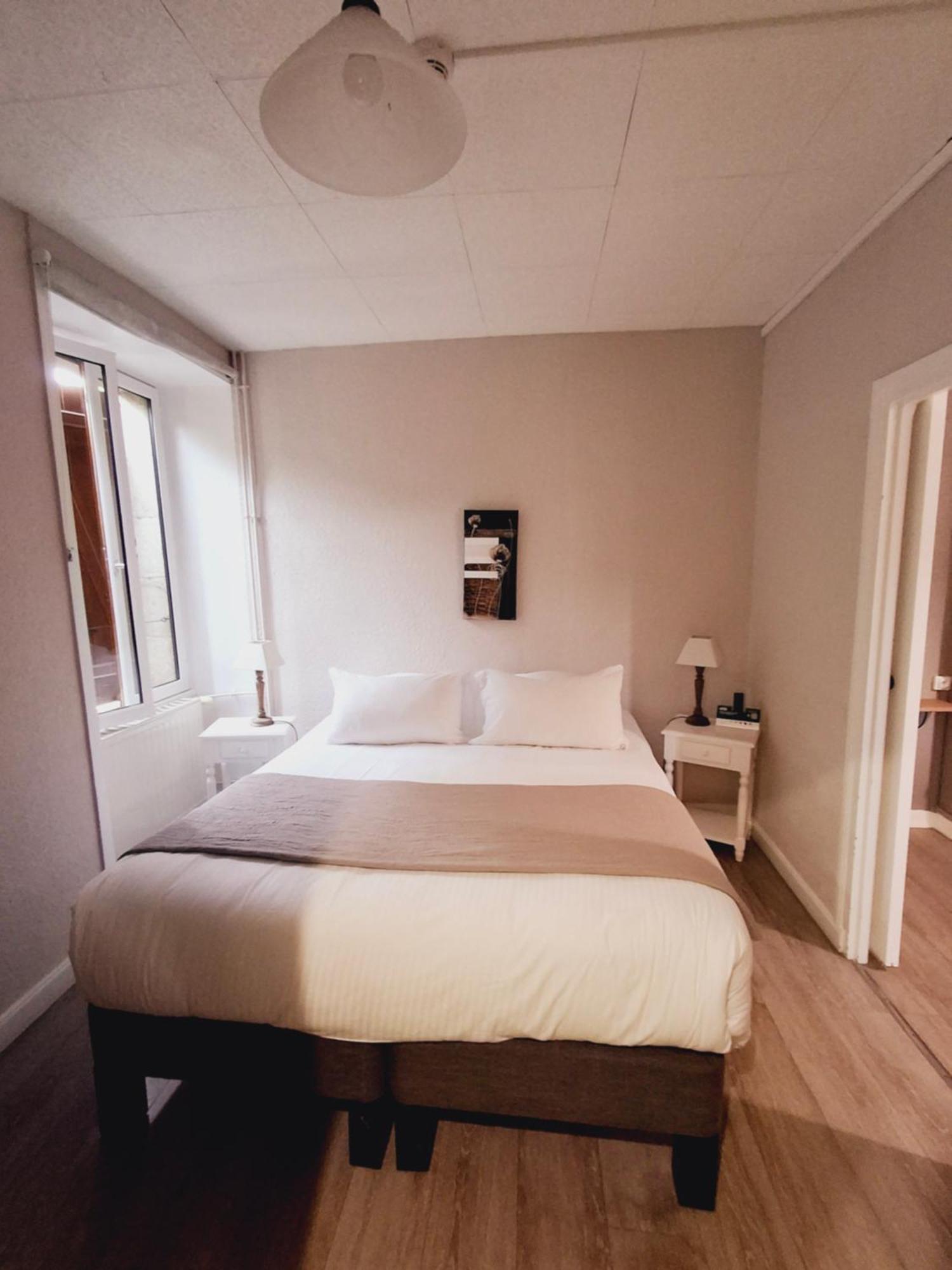 Logis Hotel Restaurant La Brasserie Treignac Dış mekan fotoğraf