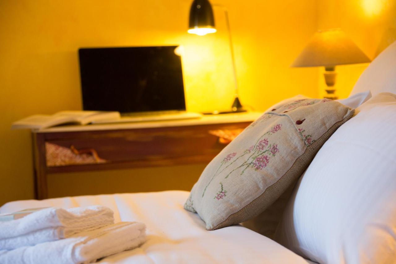 Logis Hotel Restaurant La Brasserie Treignac Dış mekan fotoğraf